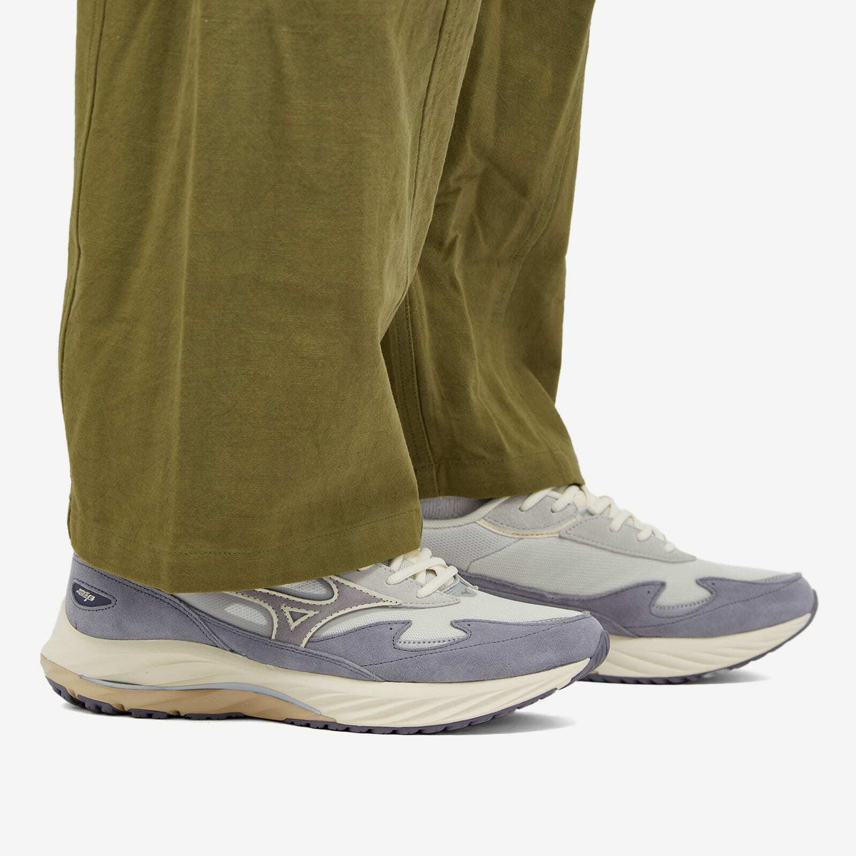Mizuno WAVE RIDER β Sneakers in Sterling Blue/Quicksilver/Nimbus Cloud