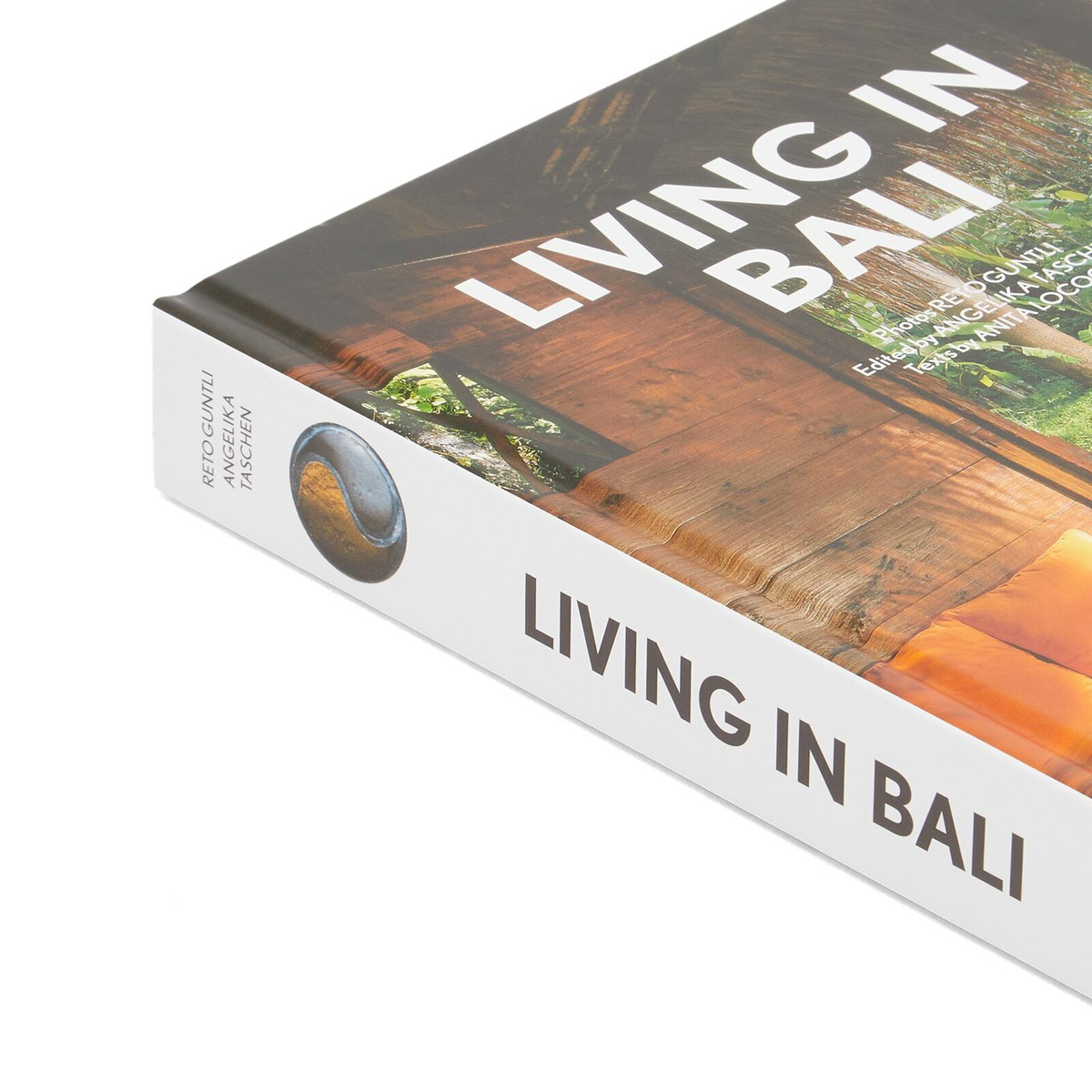Taschen Living in Bali in Anita Lococo 