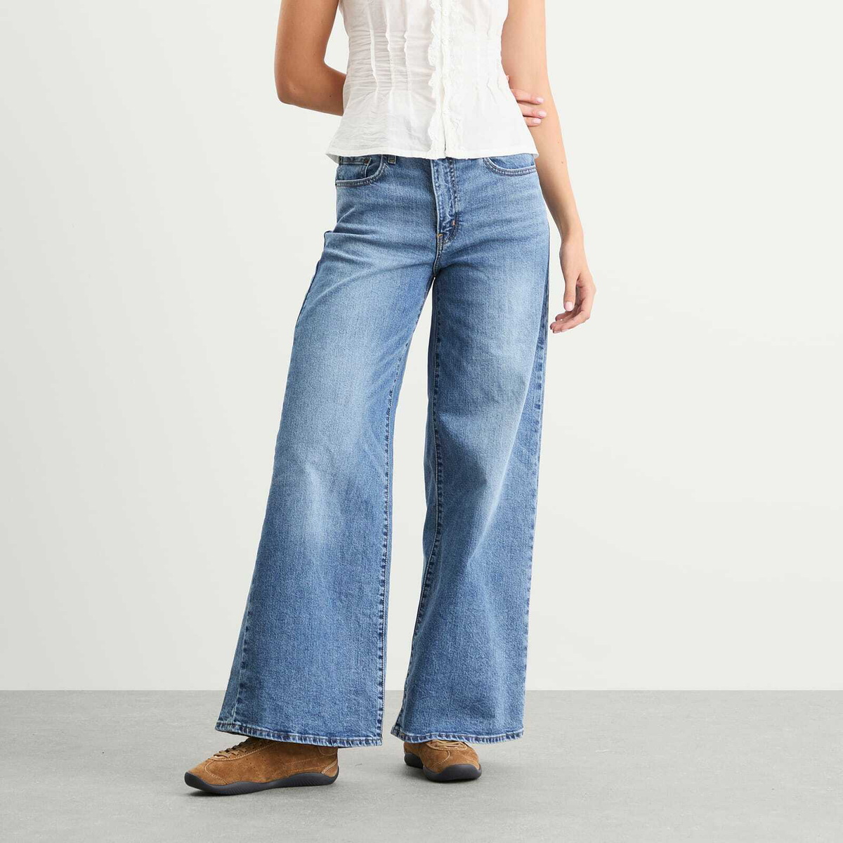 Levi's Women's 728 High Rise Wide Leg Jeans in Sweet Success
