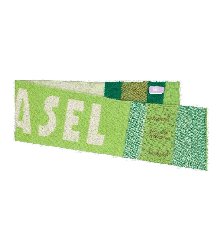 Photo: ERL Graphic printed scarf