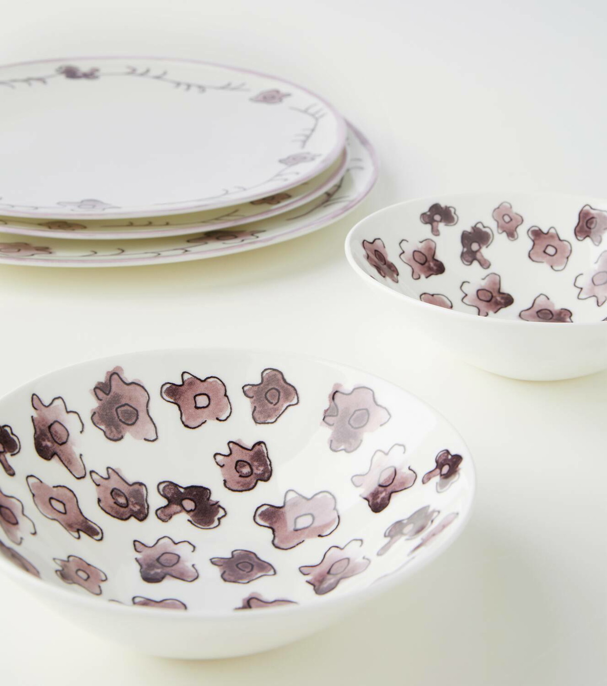 Serax Anemone Milk porelain starter plate