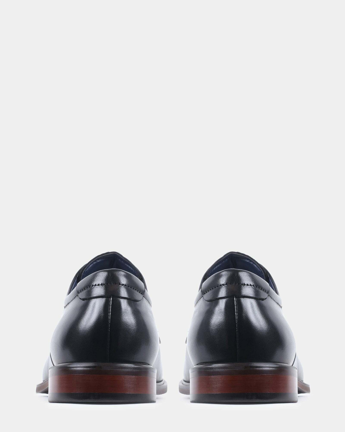 Steve Madden Victor Dress Shoes in Black