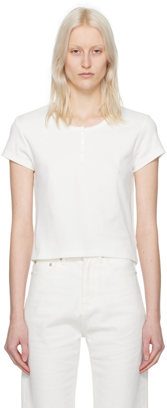 Photo: Nothing Written White Preta T-Shirt