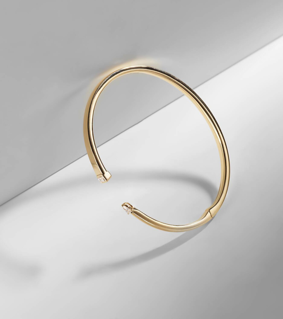 Bucherer Fine Jewellery Inner Fire 18kt gold bangle with diamonds