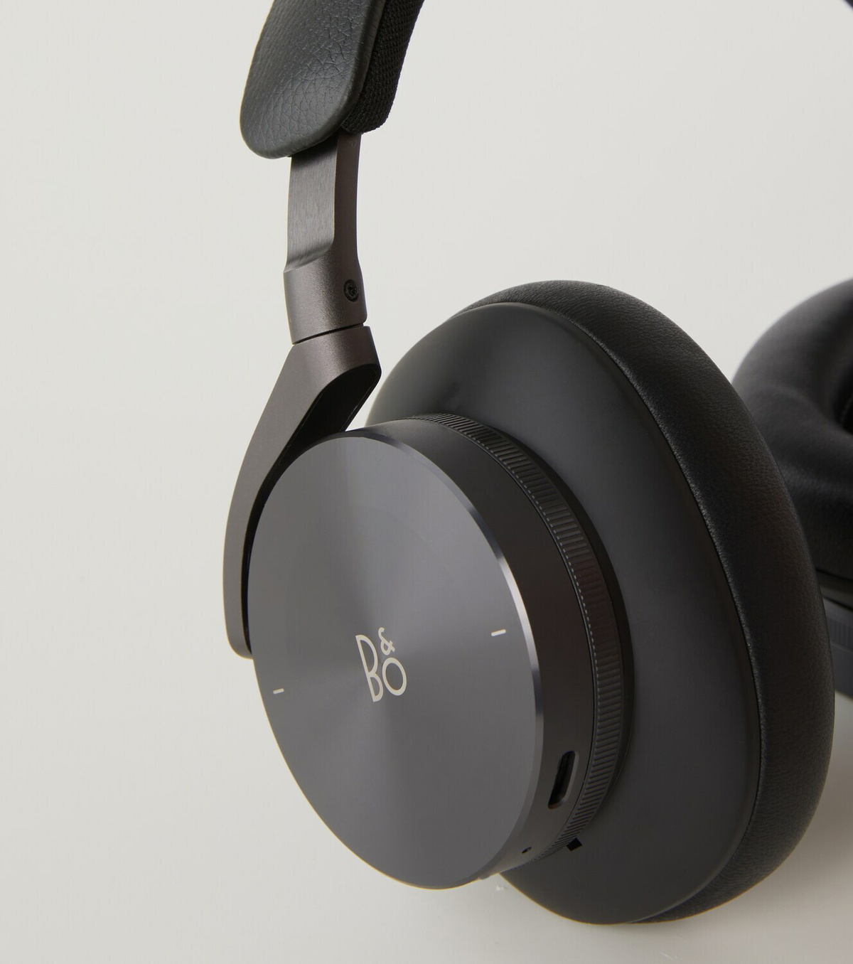 Bang & Olufsen - BeoPlay H95 headphones