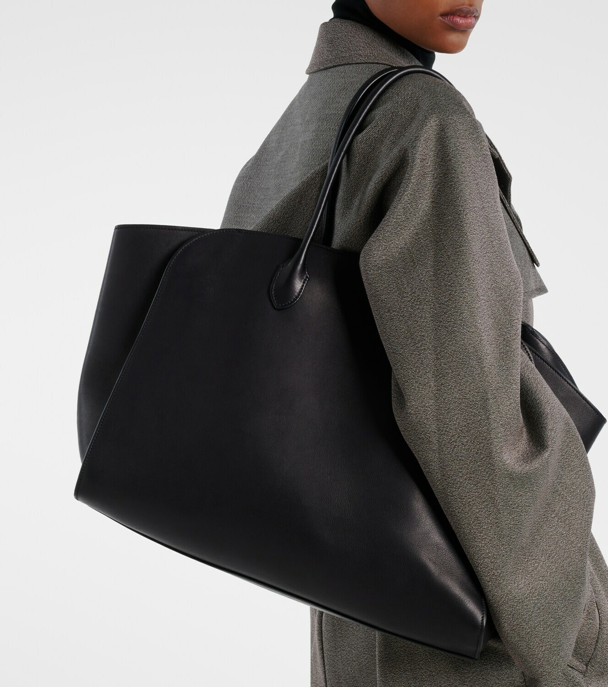 The Row Marlo 17 leather tote bag The Row