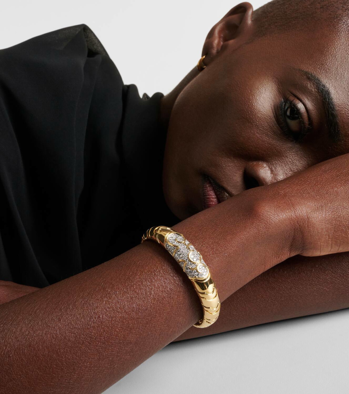 Marina B Onda 18kt gold bangle with diamonds