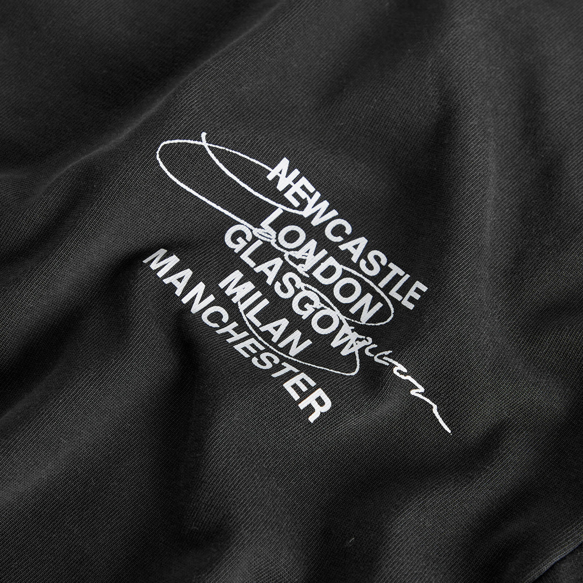 END. x Cole Buxton Signature City T-Shirt in Vitnage Black - Blue Text