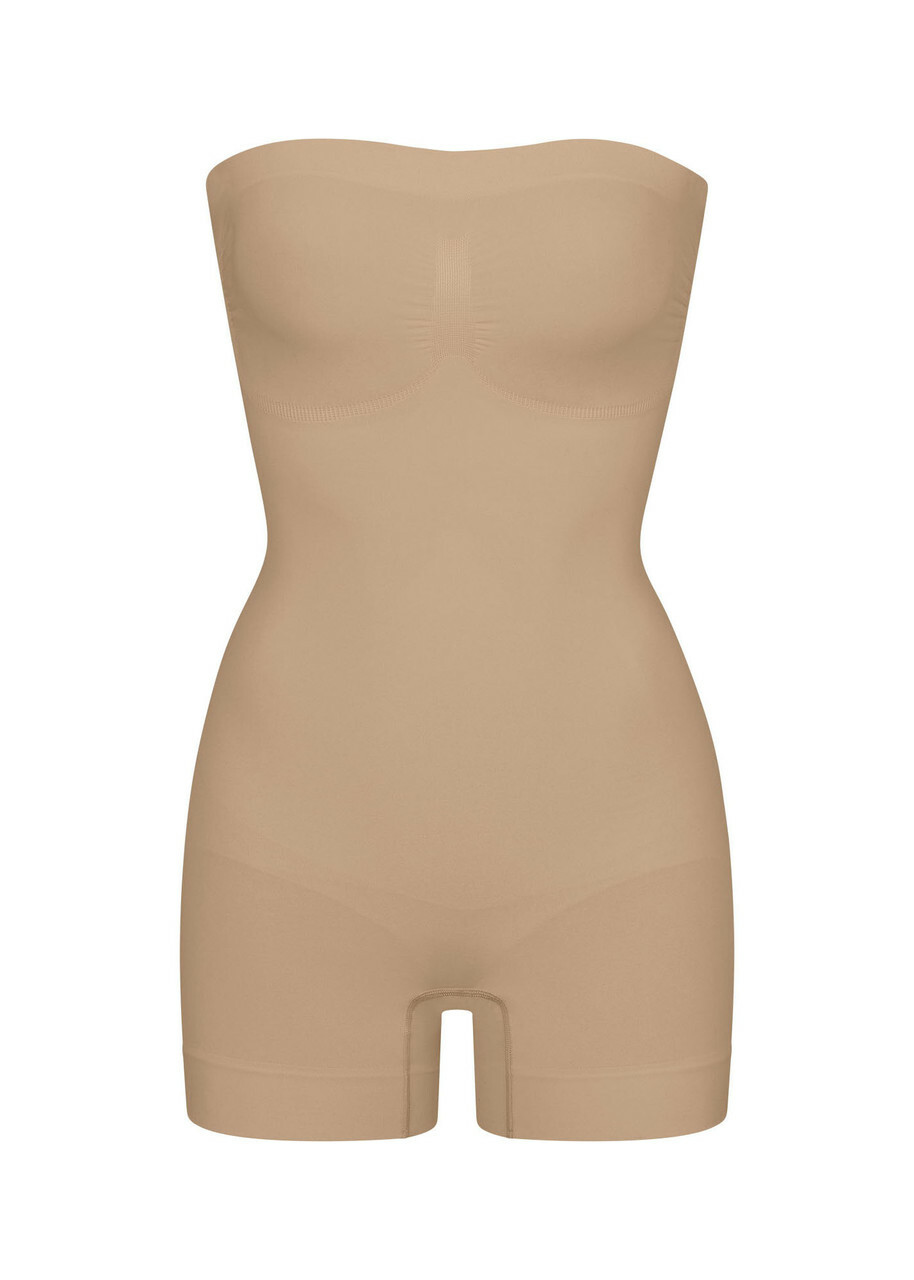 Skims Seamless Sculpt Strapless Shortie Body Beige