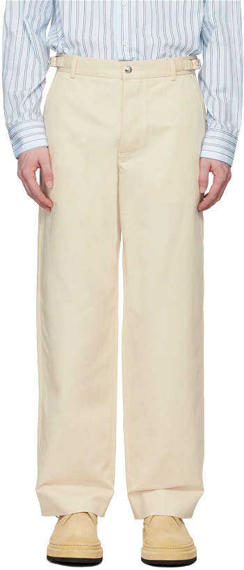 Photo: JACQUEMUS Off-White Les Classiques 'Le pantalon Jean' Trousers