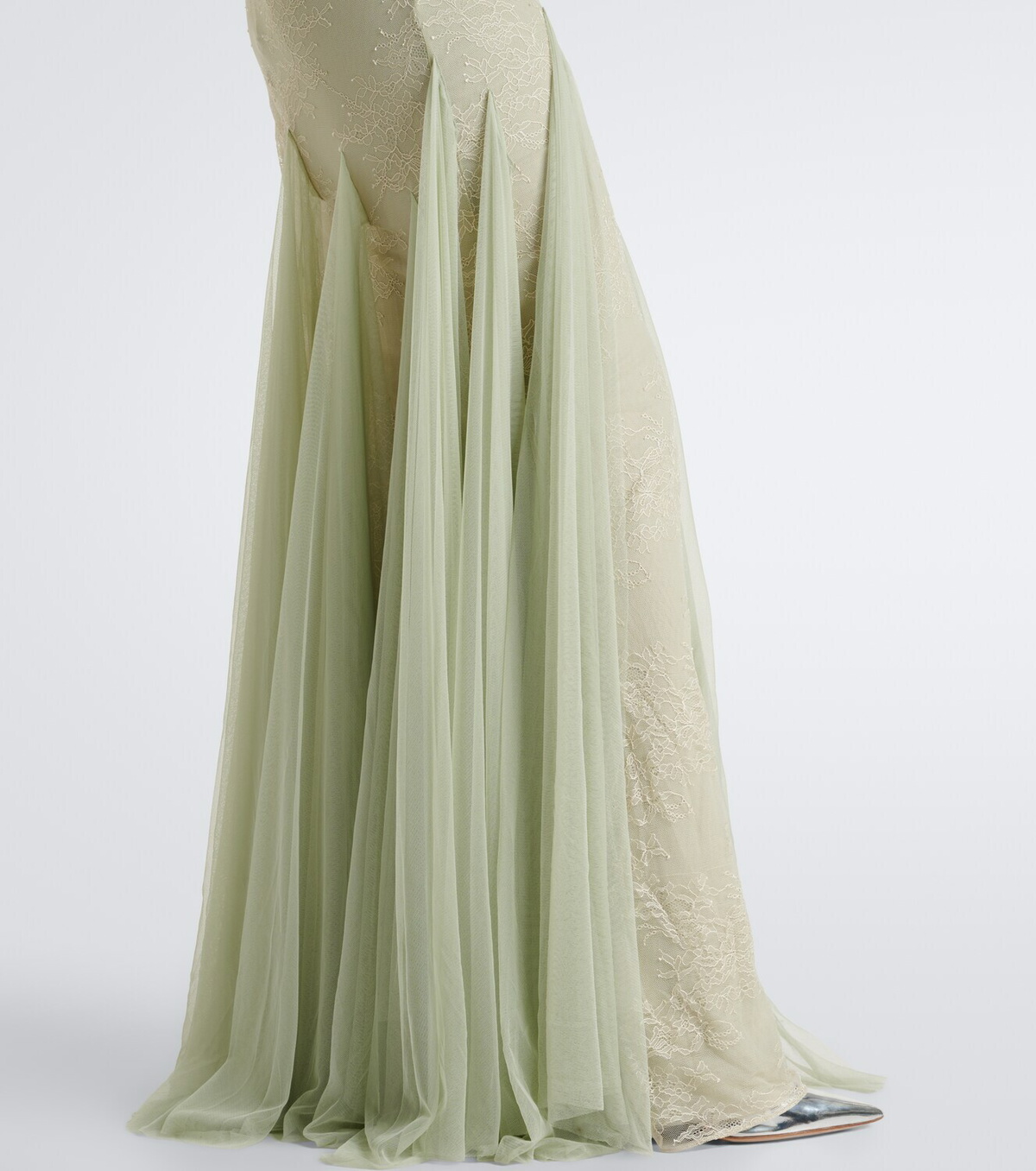 De La Vali Elowen lace halterneck gown