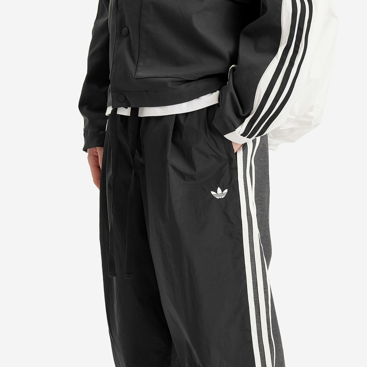 Adidas Men's Originals R3CD Track Pants in Black adidas