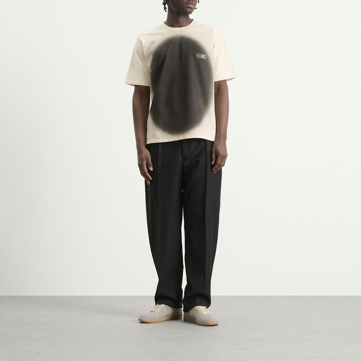 MM6 Maison Margiela Men's Spray Graphic T-Shirt in Cream