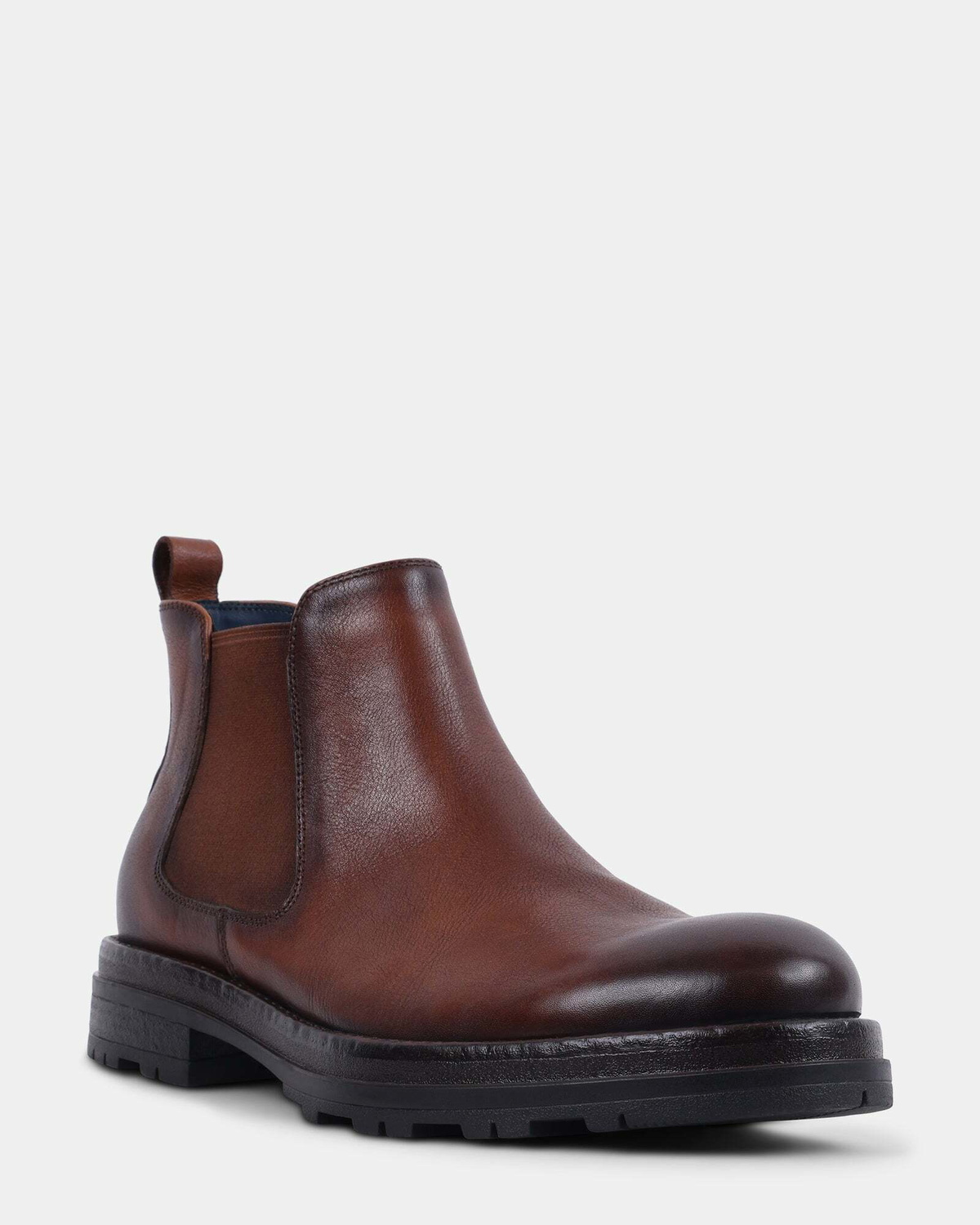 Steve Madden Newsome Boots in Tan