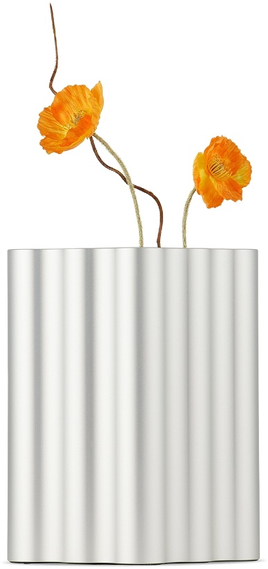 Photo: Vitra Silver Medium Nuage Vase