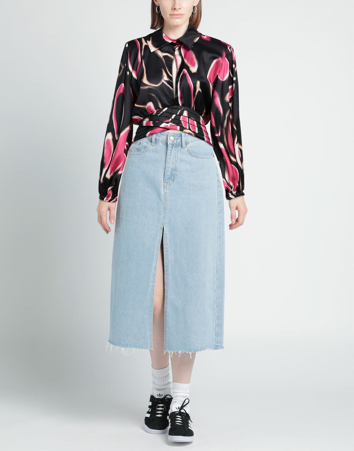 Jijil Womens Top in Black