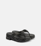 Gucci Logo rubber platform thong sandals