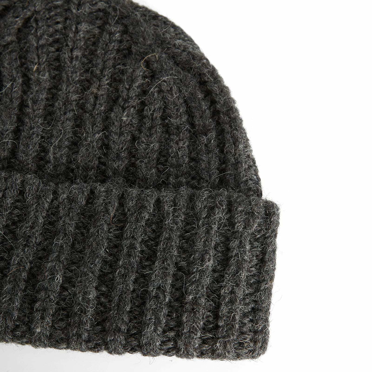 MHL by Margaret Howell Men's Chunky Rib Hat in Graphite 