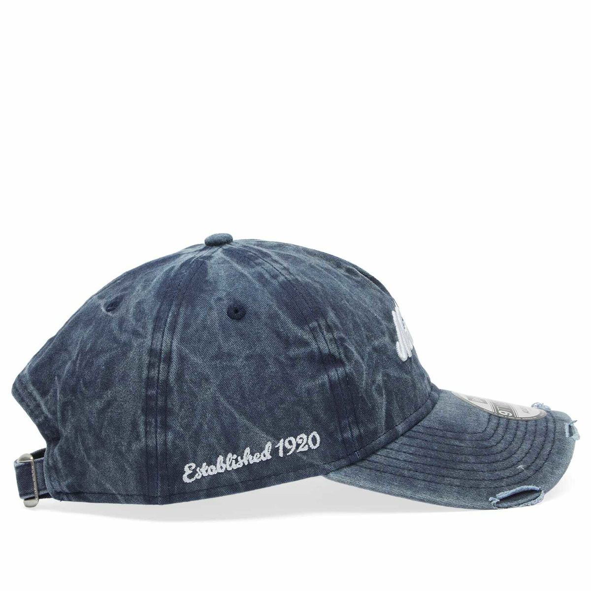 New Era Pigment Wash 9Twenty Cap in Navy 