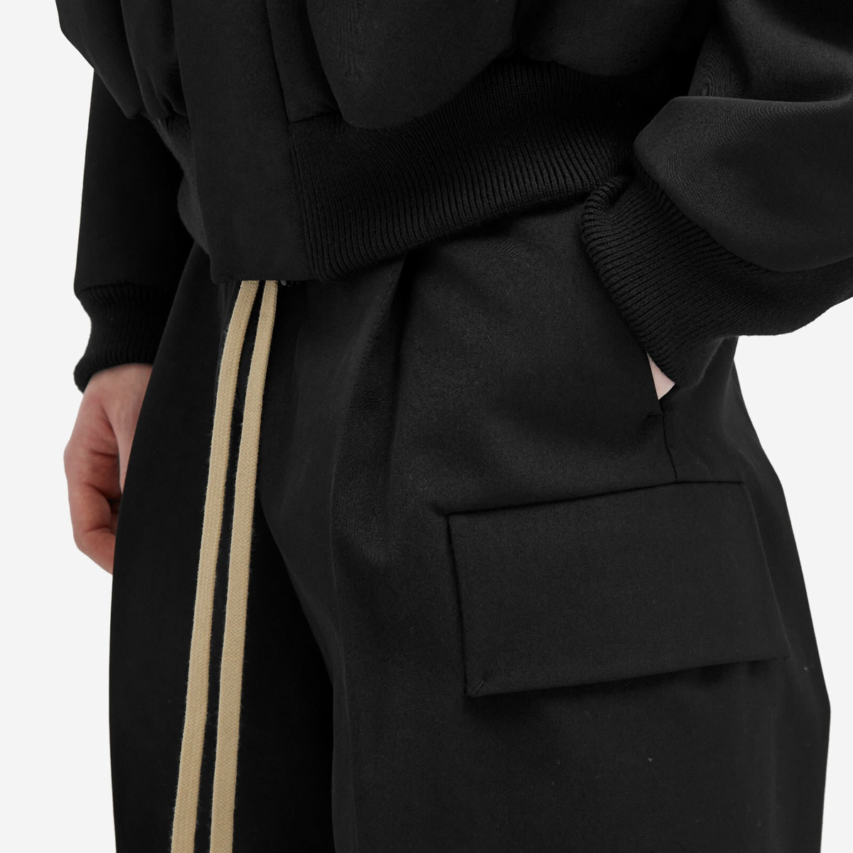 Fear of God Men's 8th Cargo Pant in Black Fear Of God Fear of God Men's 8th Cargo Pant in Black Fear Of God
