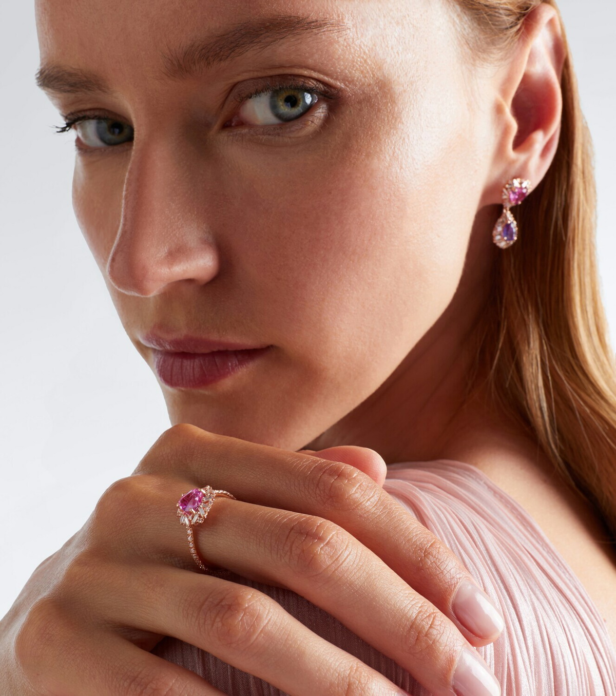 Suzanne Kalan 18kt rose gold ring with sapphire and diamonds