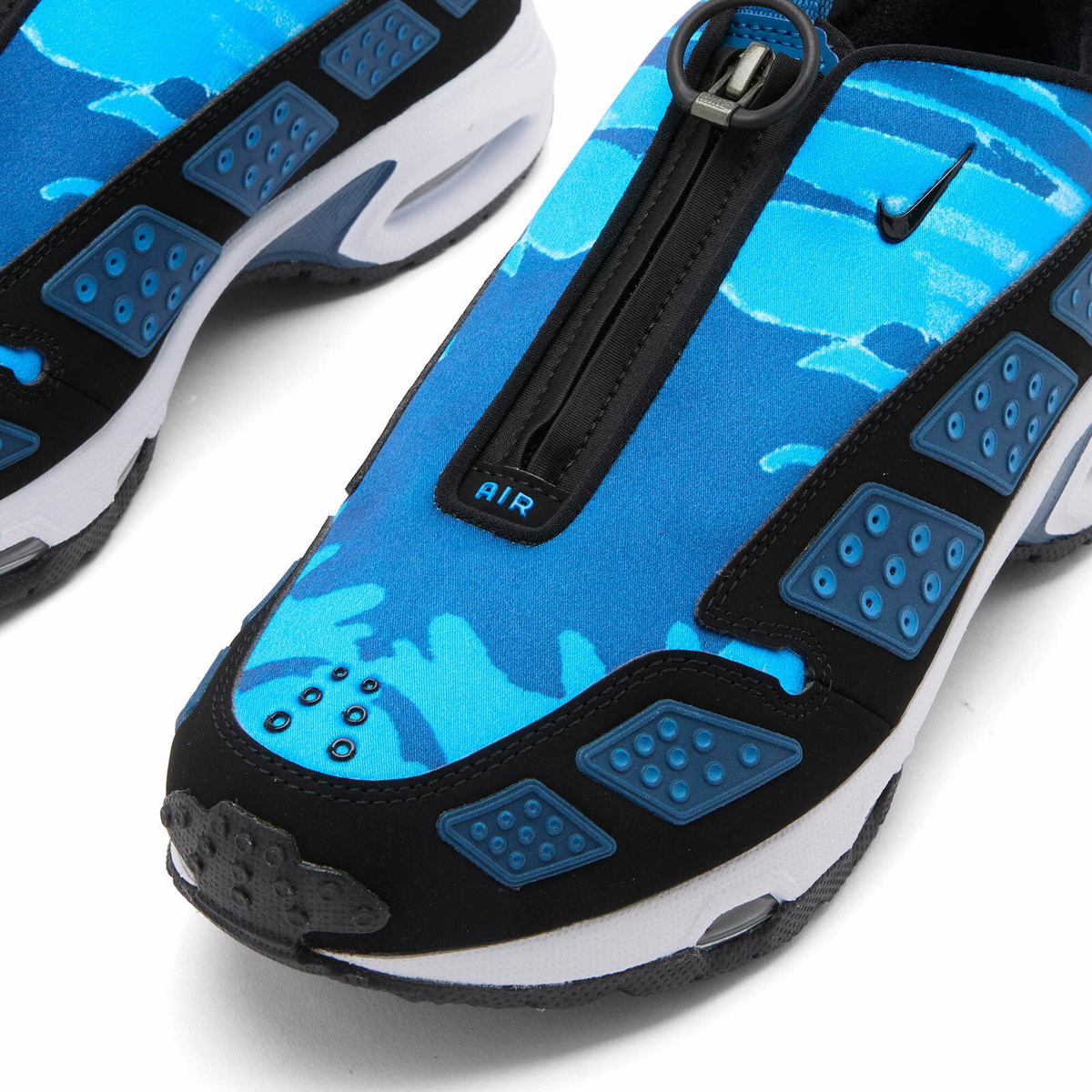 Nike W Air Max Sndr Camo W Sneaker in Blue/Black/White Nike