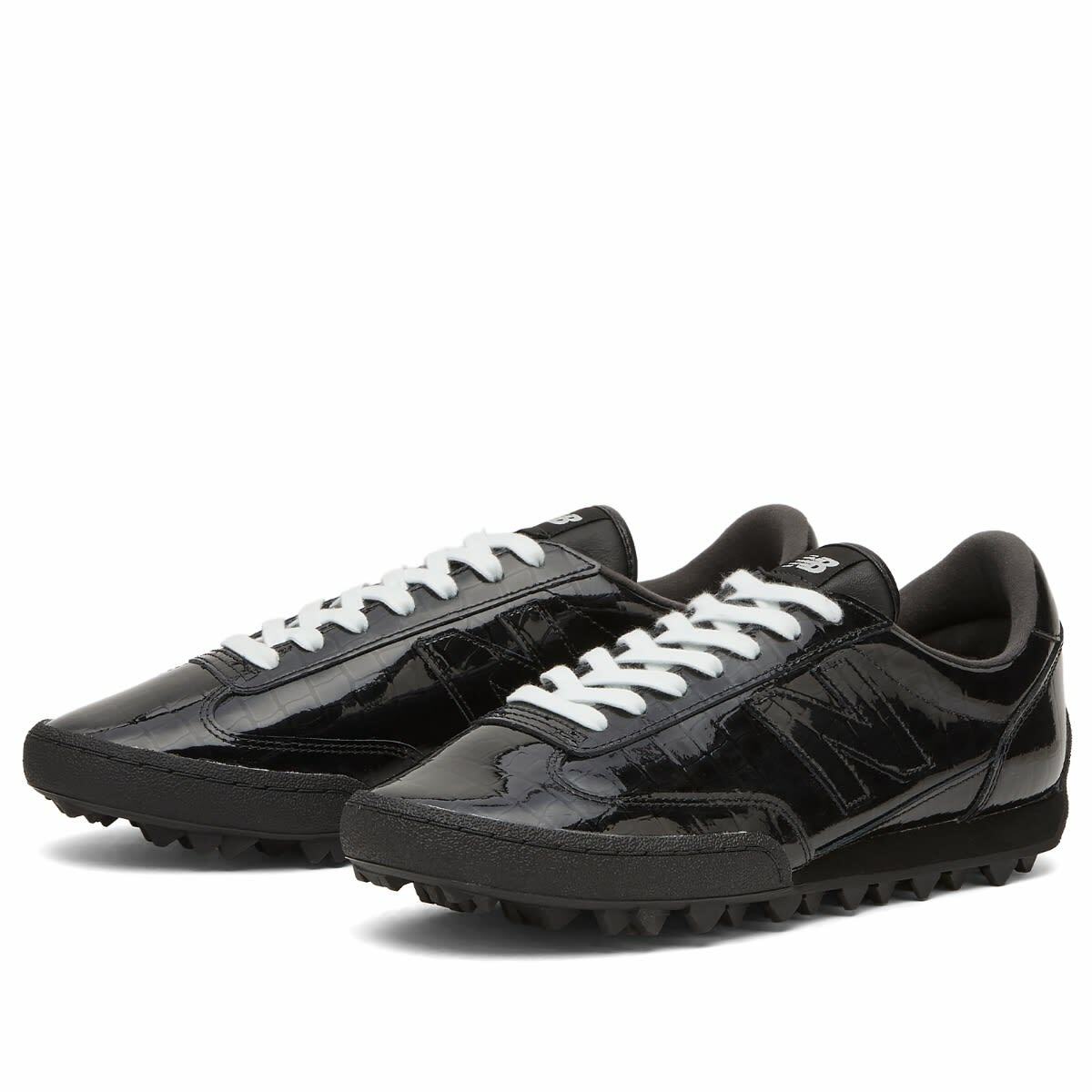 New Balance Gator Run Sneaker in Black/Black