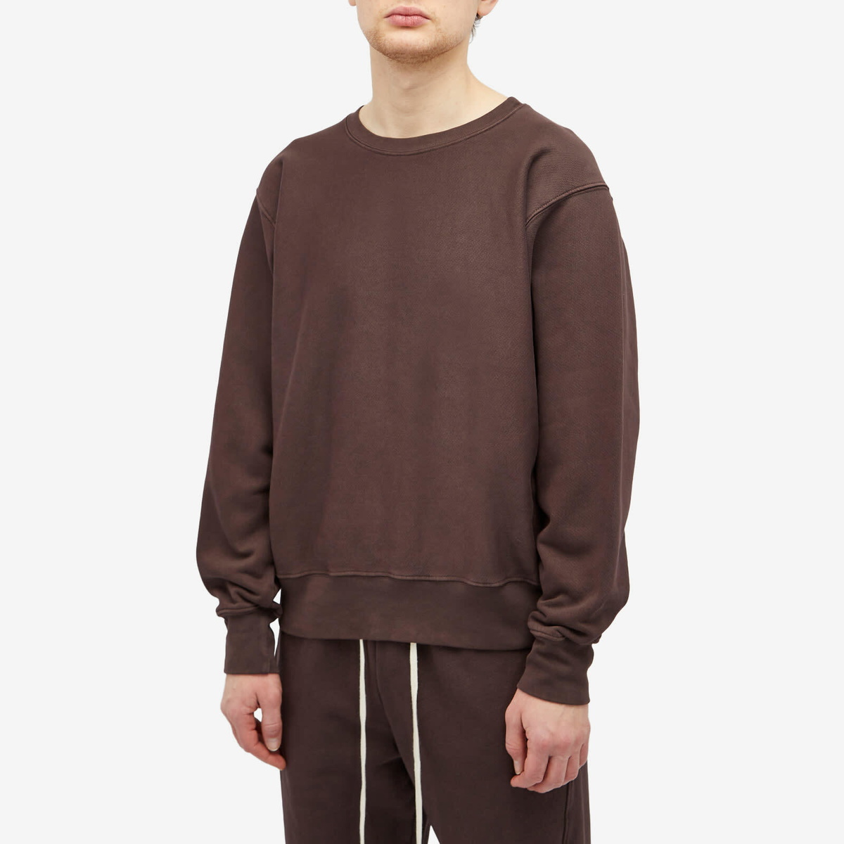 Les Tien Men's Heavyweight Crop Crew Sweat in Washed Brown Fig