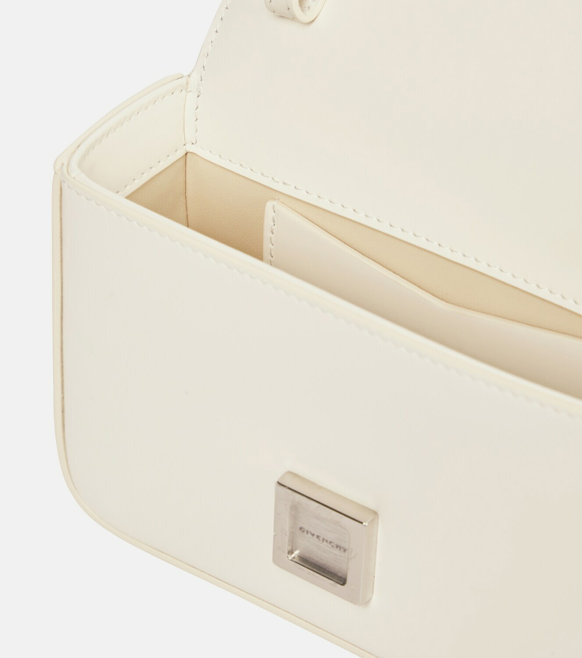 ショルダーバッグ・ポシェット GIVENCHY Ivory leather small 4G shoulder bag Givenchy Small 4G Leather Crossbody Bag | Neutrals | FARFETCH