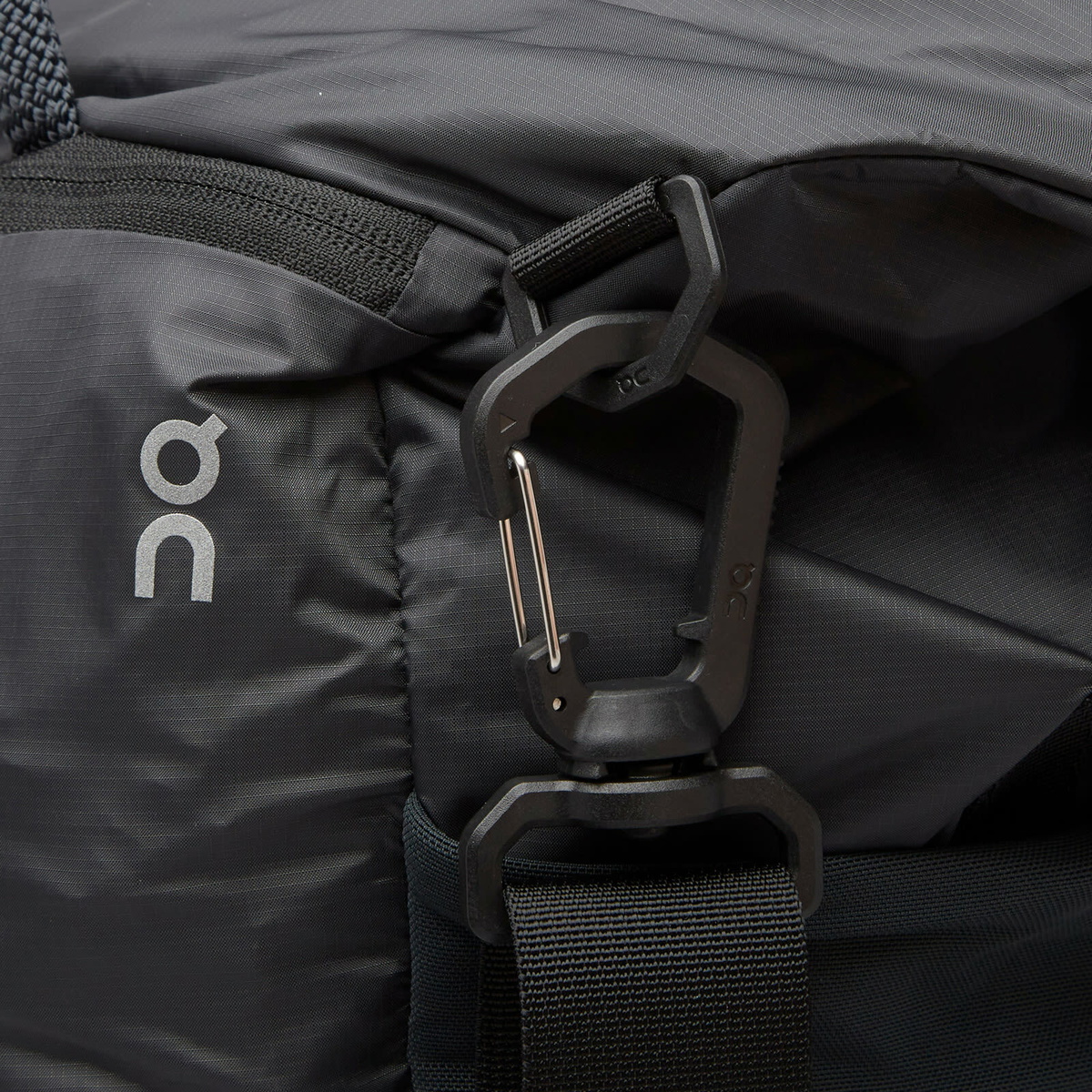 ON Track Pack 35L Lite in Magnet On