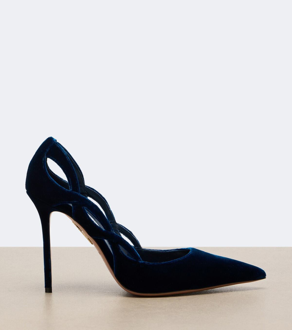 Aquazzura Contour velvet pumps