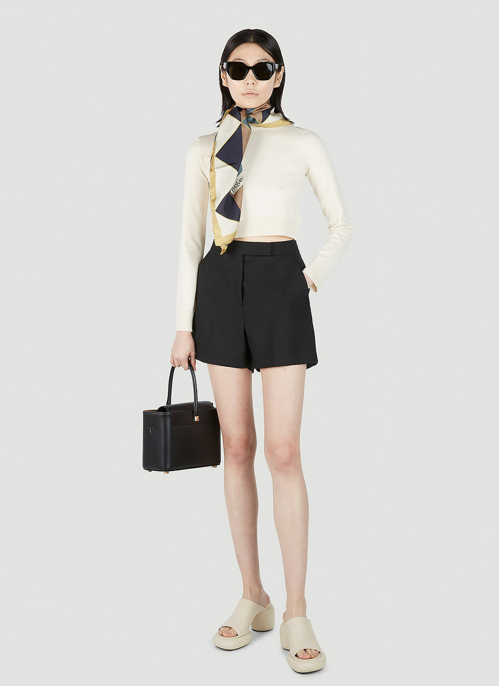 Max Mara - Amato Tailored Shorts in Black Max Mara