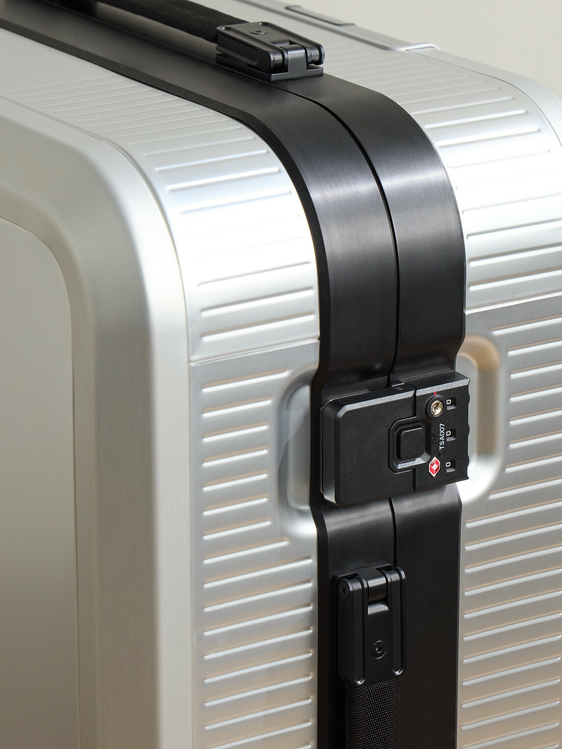 DB Journey - Ramverk Polycarbonate and Aluminium Check-In Suitcase