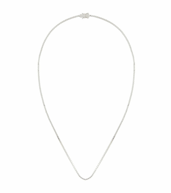 Photo: Tom Wood - Square chain silver necklace