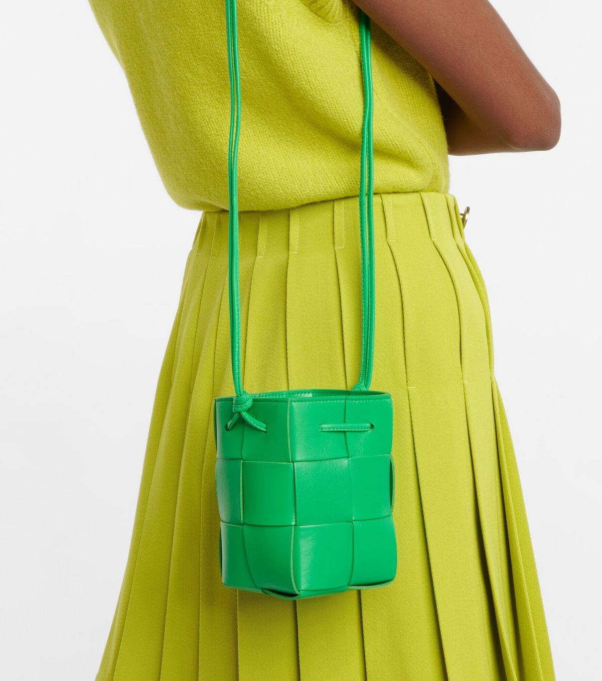 Bottega Veneta - Cassette Mini leather bucket bag Bottega Veneta
