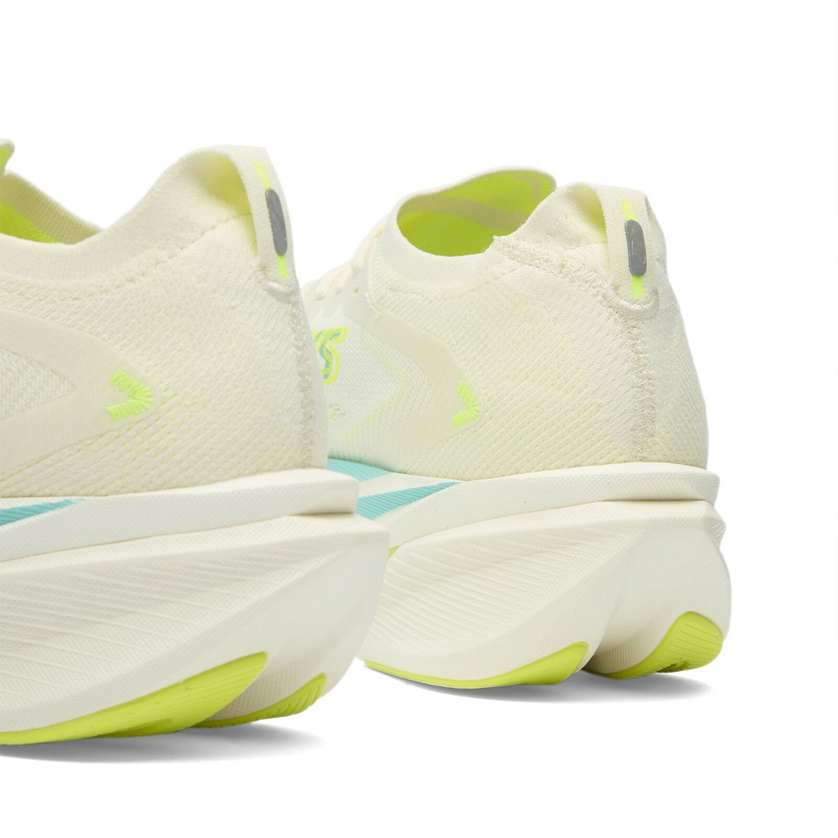 Brooks Men's Hyperion Max 3 Sneaker in Coconut/Ipanema/Nightlife