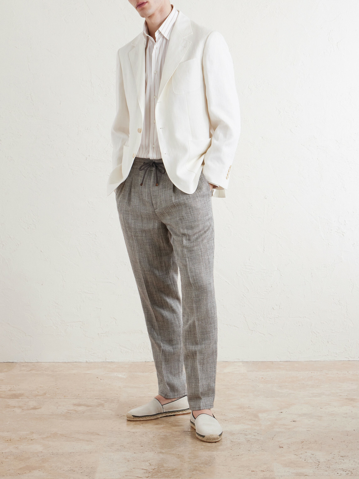 Brunello Cucinelli - Straight-Leg Pleated Herringbone Trousers - Brown