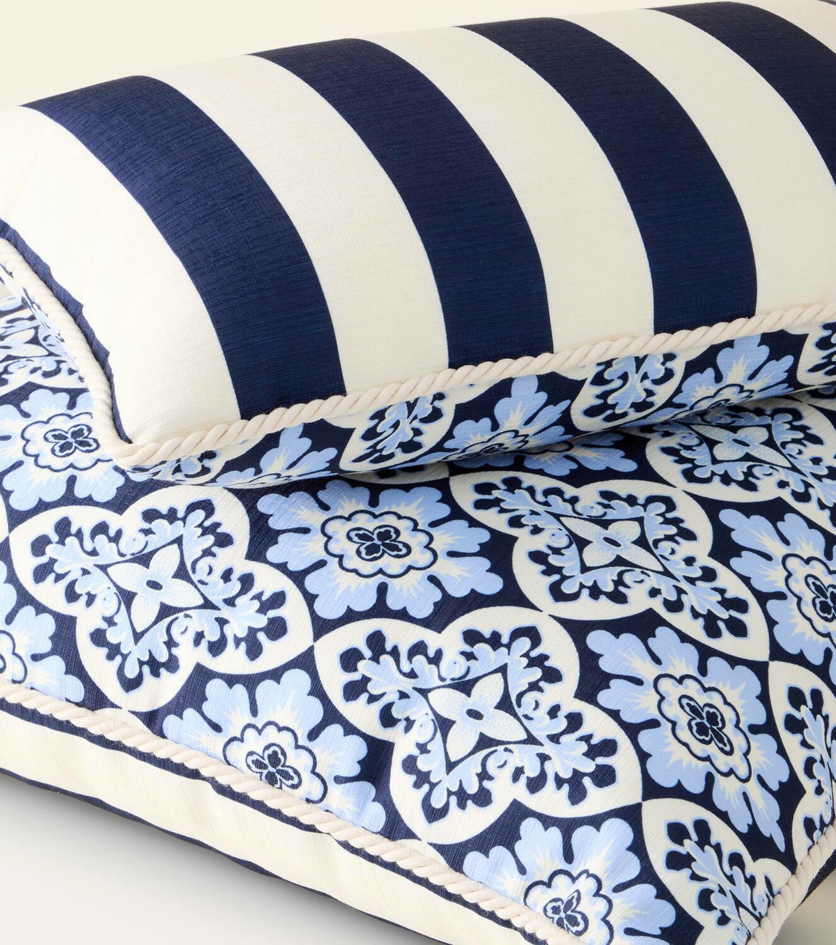 La DoubleJ Printed cotton cushion