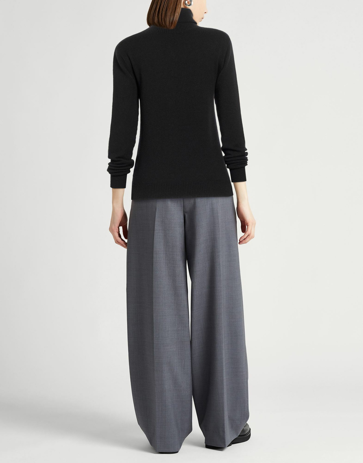 Peserico Womens Turtleneck in Black