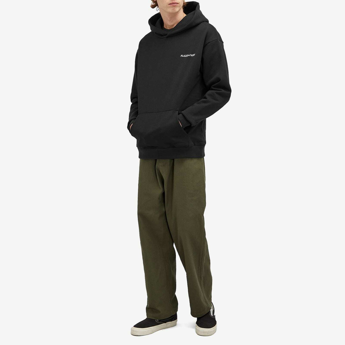 PLACES+FACES Men's Essential Hoodie in Black