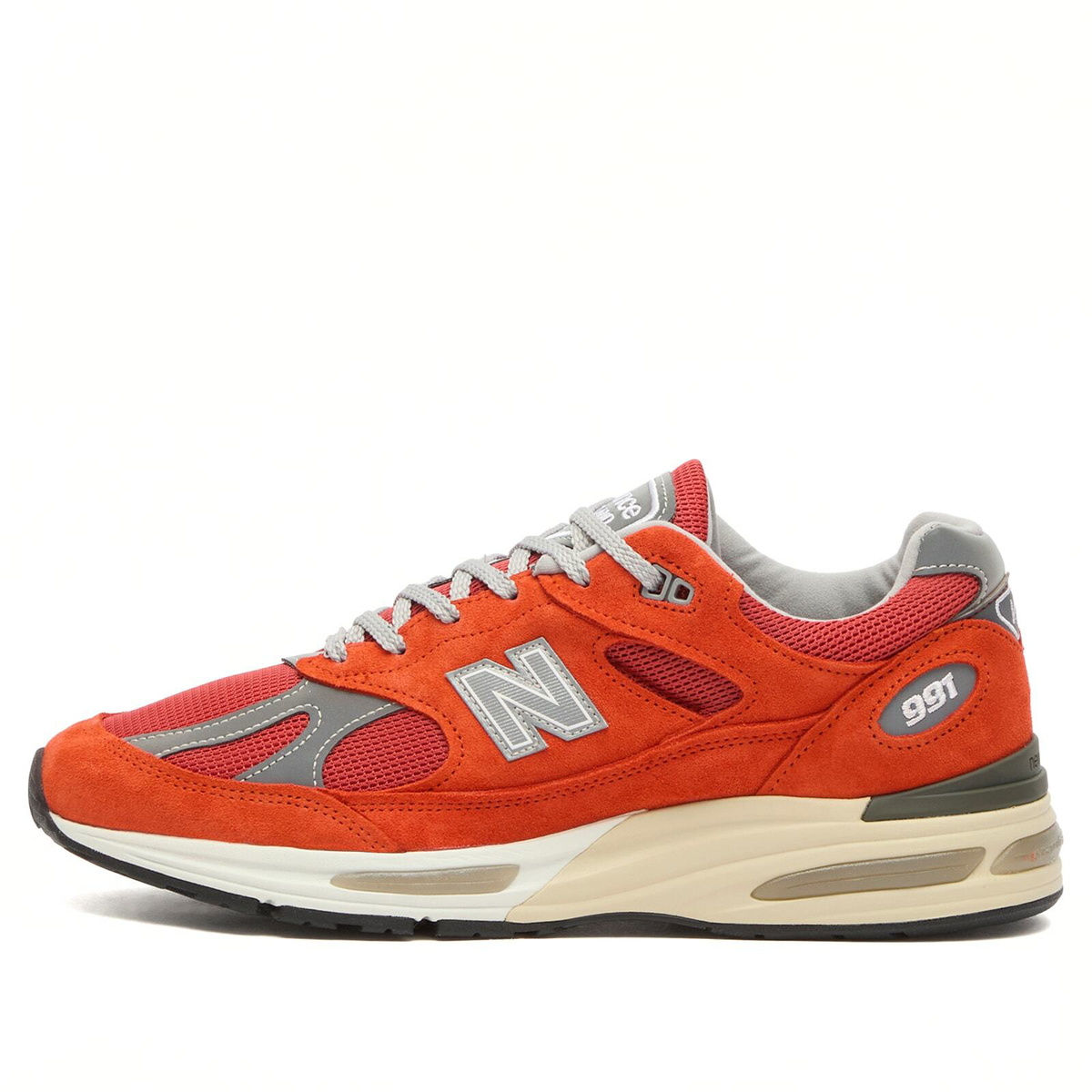 New Balance 991v2 Sneaker in Grenadine/Fire Whirl