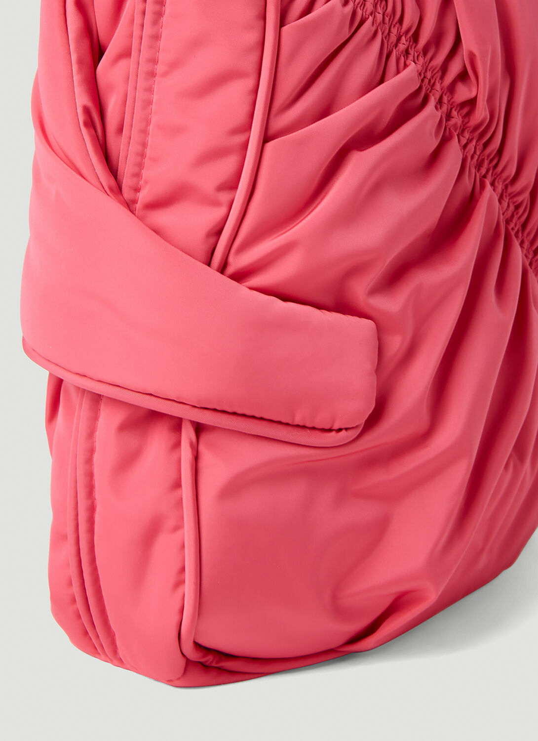 Mainline:RUS/Fr.CA/DE Padded Crossbody Bag
