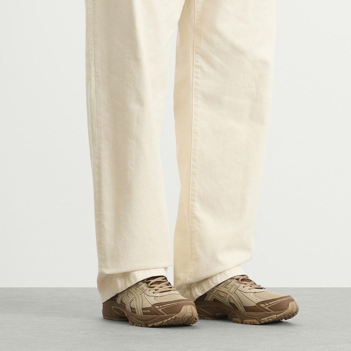 Asics Gel-Ventx Sneaker in Wool/Brown Storm