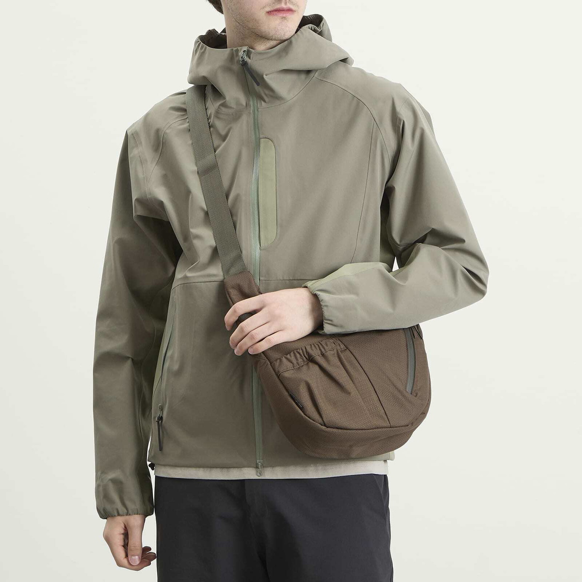SEALSON M1 Cross Body Bag in Brown 