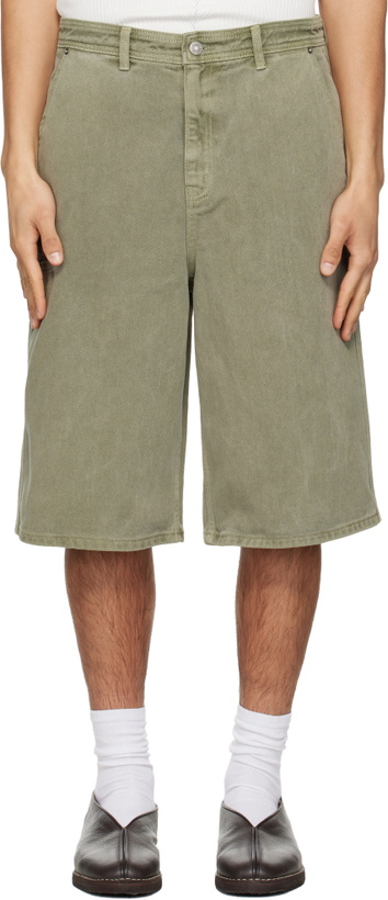 Photo: LE17SEPTEMBRE Green Garment-Dyed Denim Shorts