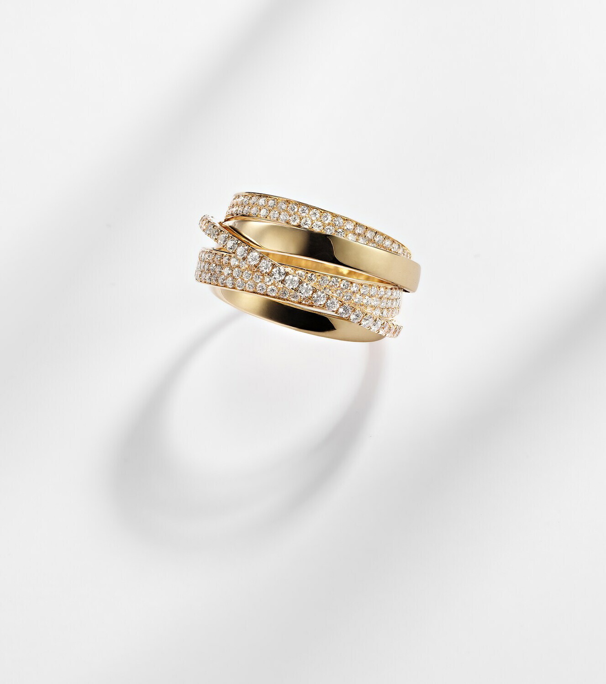 Shay Jewelry 18kt gold ring with diamonds