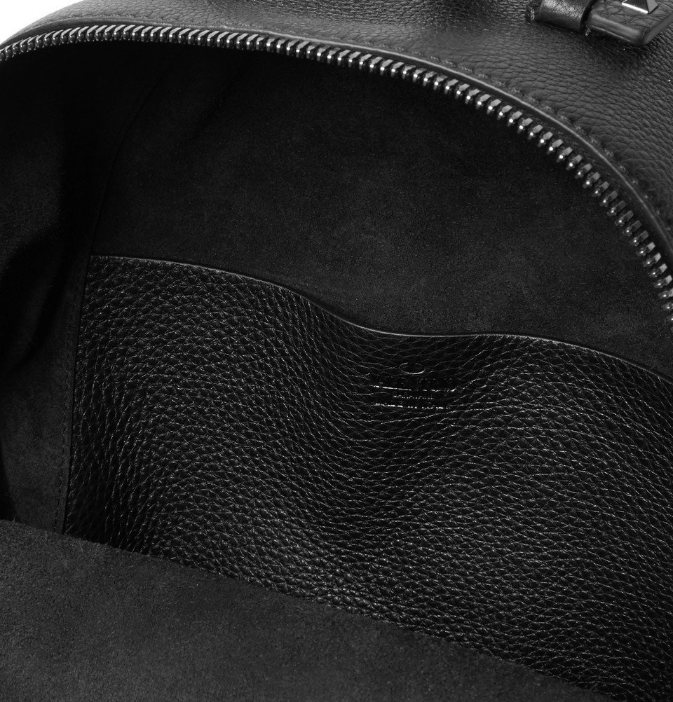 Valentino - Valentino Garavani Rockstud Pebble-Grain Leather Backpack - Men  - Black Valentino Garavani