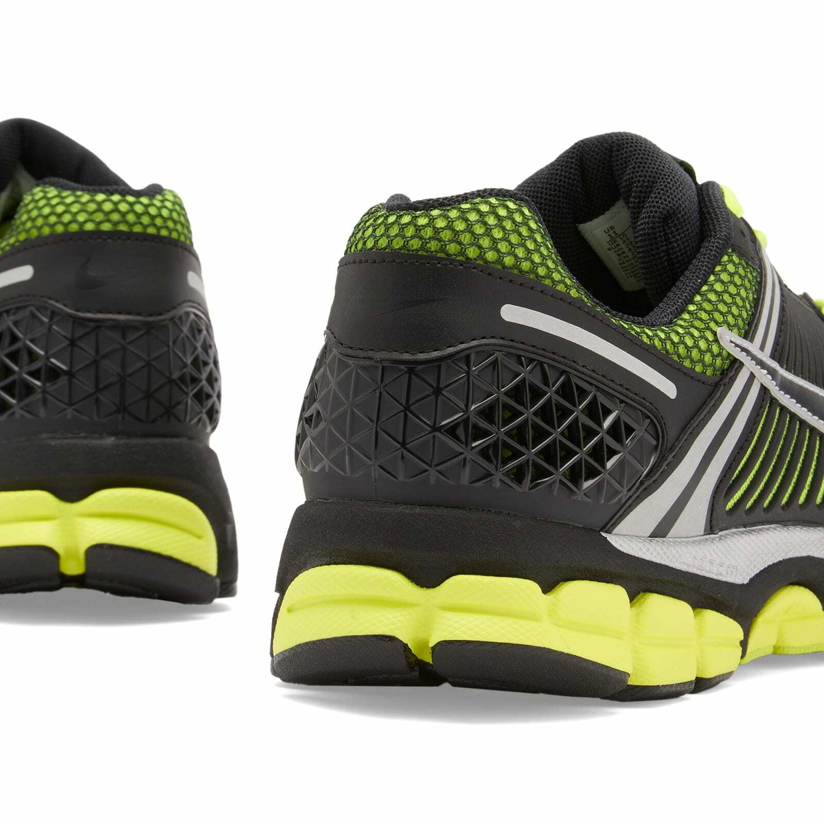 Nike Men's Zoom Vomero 5 Sneaker in Lemon/Black/Silver