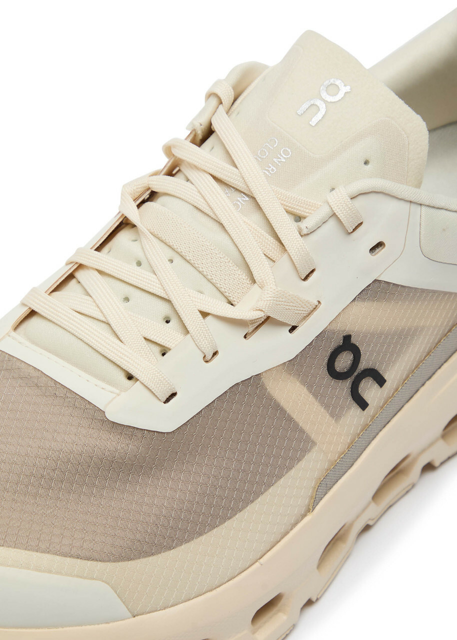 ON Cloudvista 2 Panelled Mesh Sneakers Cream