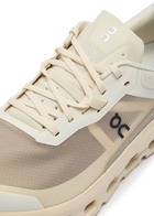 ON Cloudvista 2 Panelled Mesh Sneakers Cream